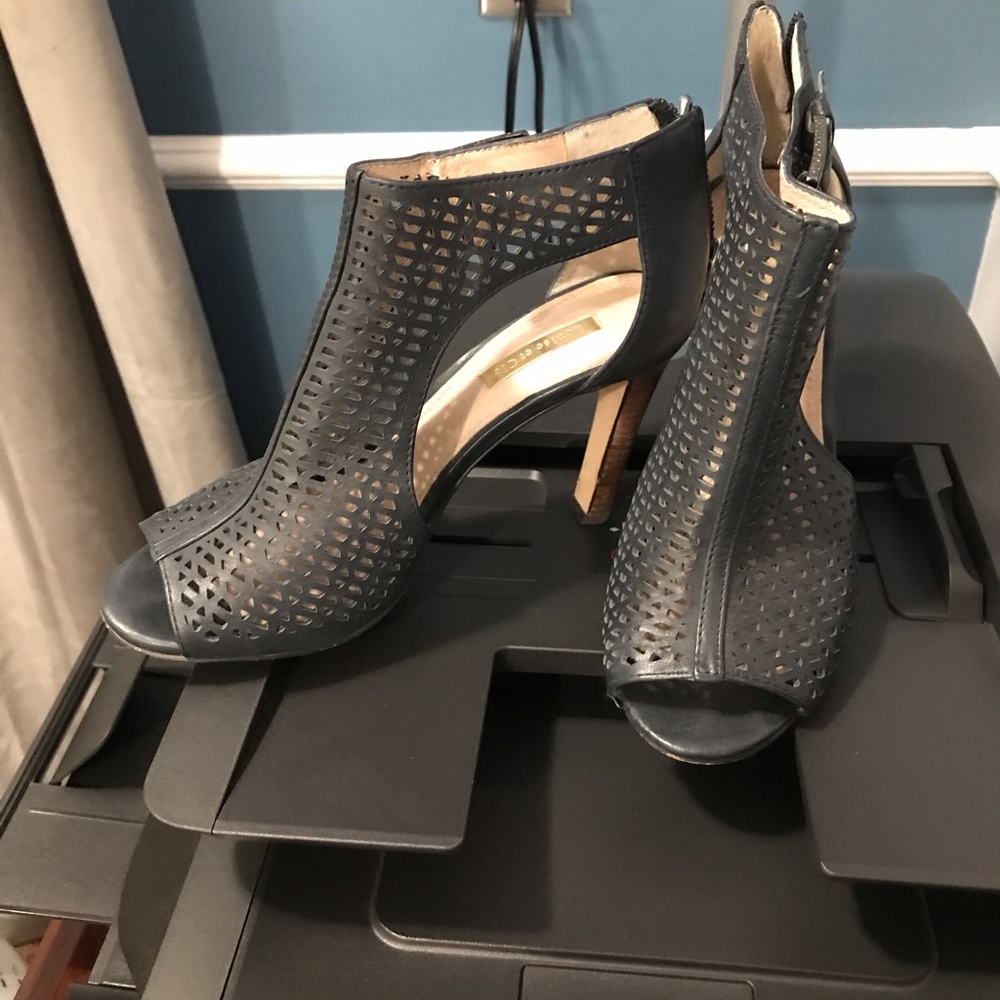 High heel navy sandal